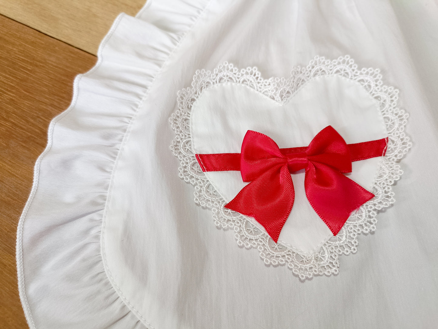 IN STOCK ribbon heart cotton apron