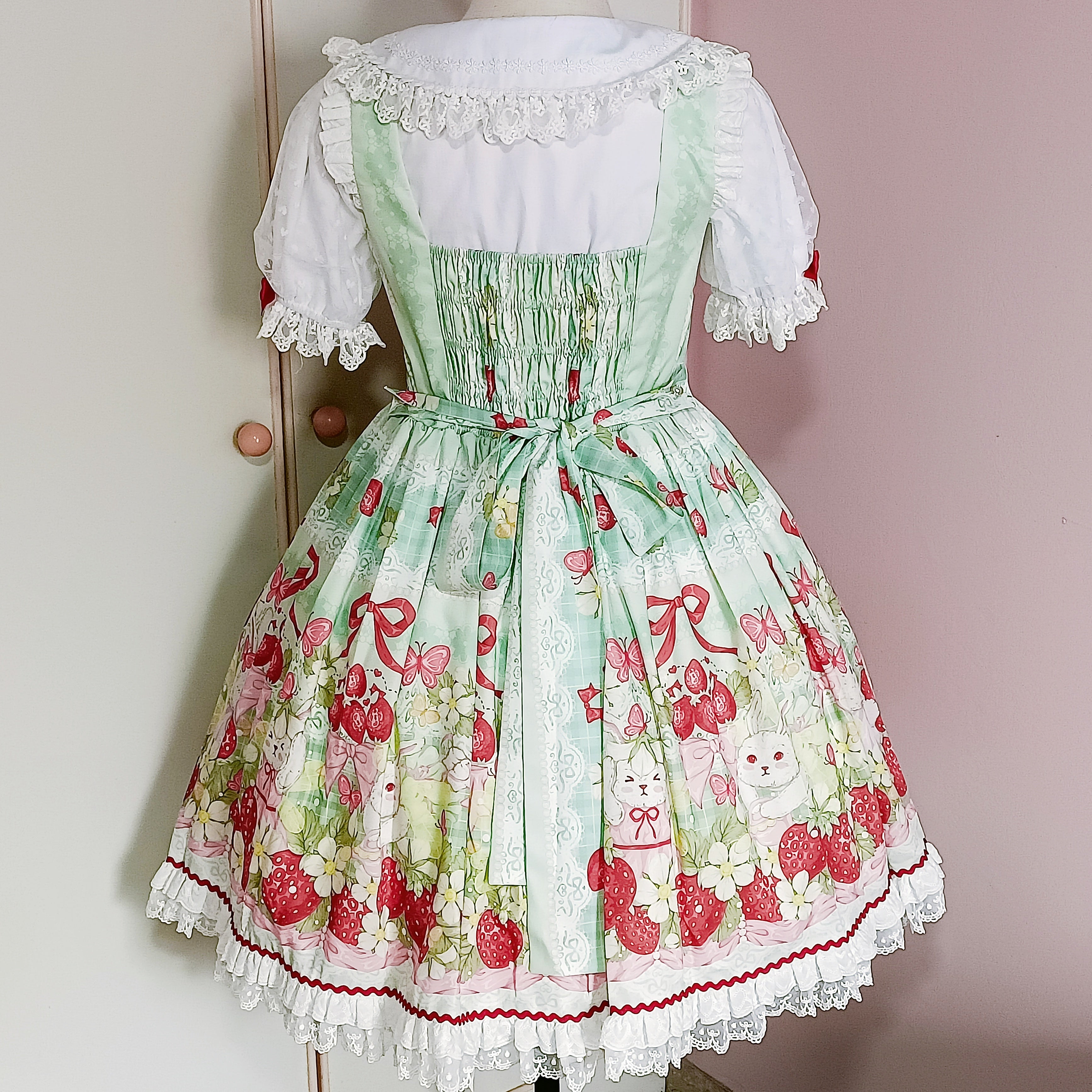 IN STOCK Bunnies in Strawberry Garden JSK+KC SET