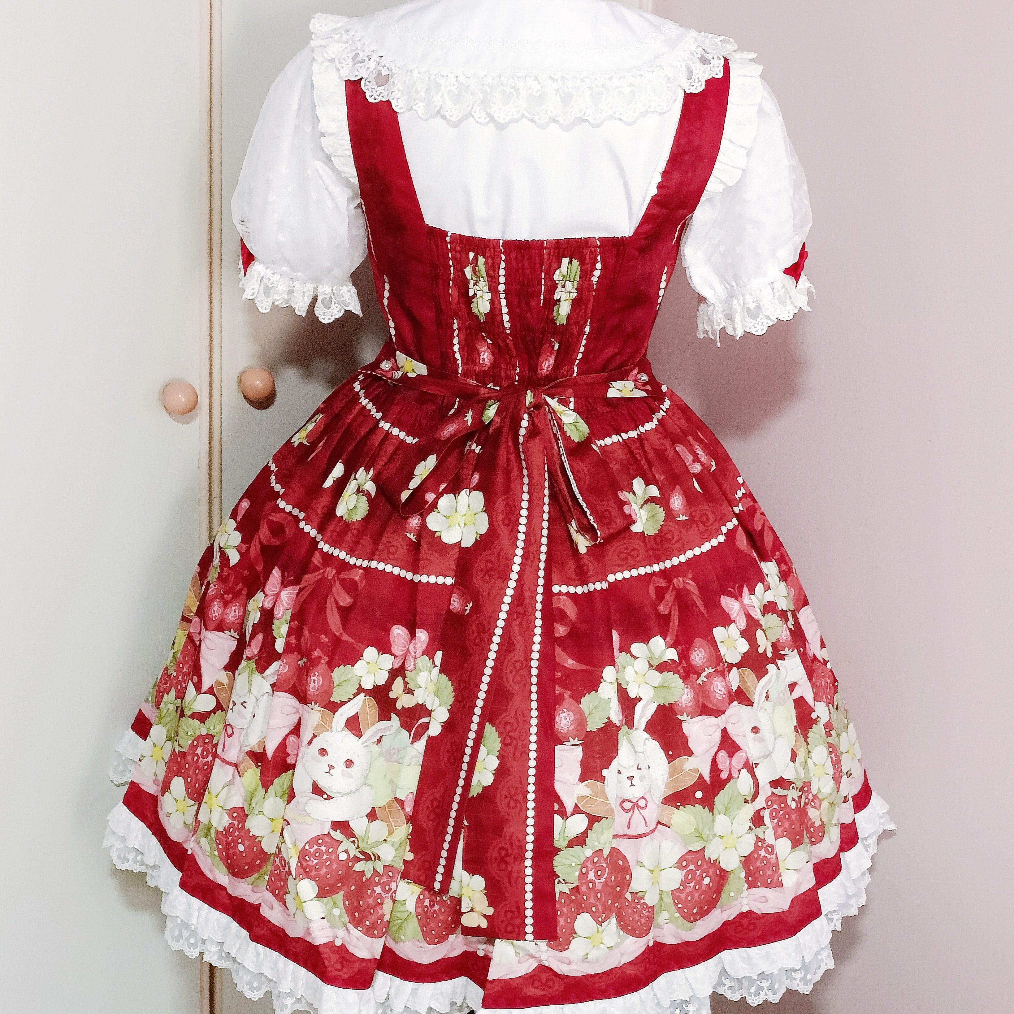 IN STOCK Bunnies in Strawberry Garden JSK+KC SET